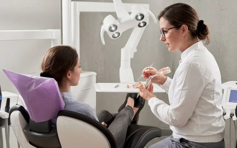 Consulta sobre implantes dentales